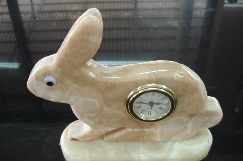 rabbit marble clock2